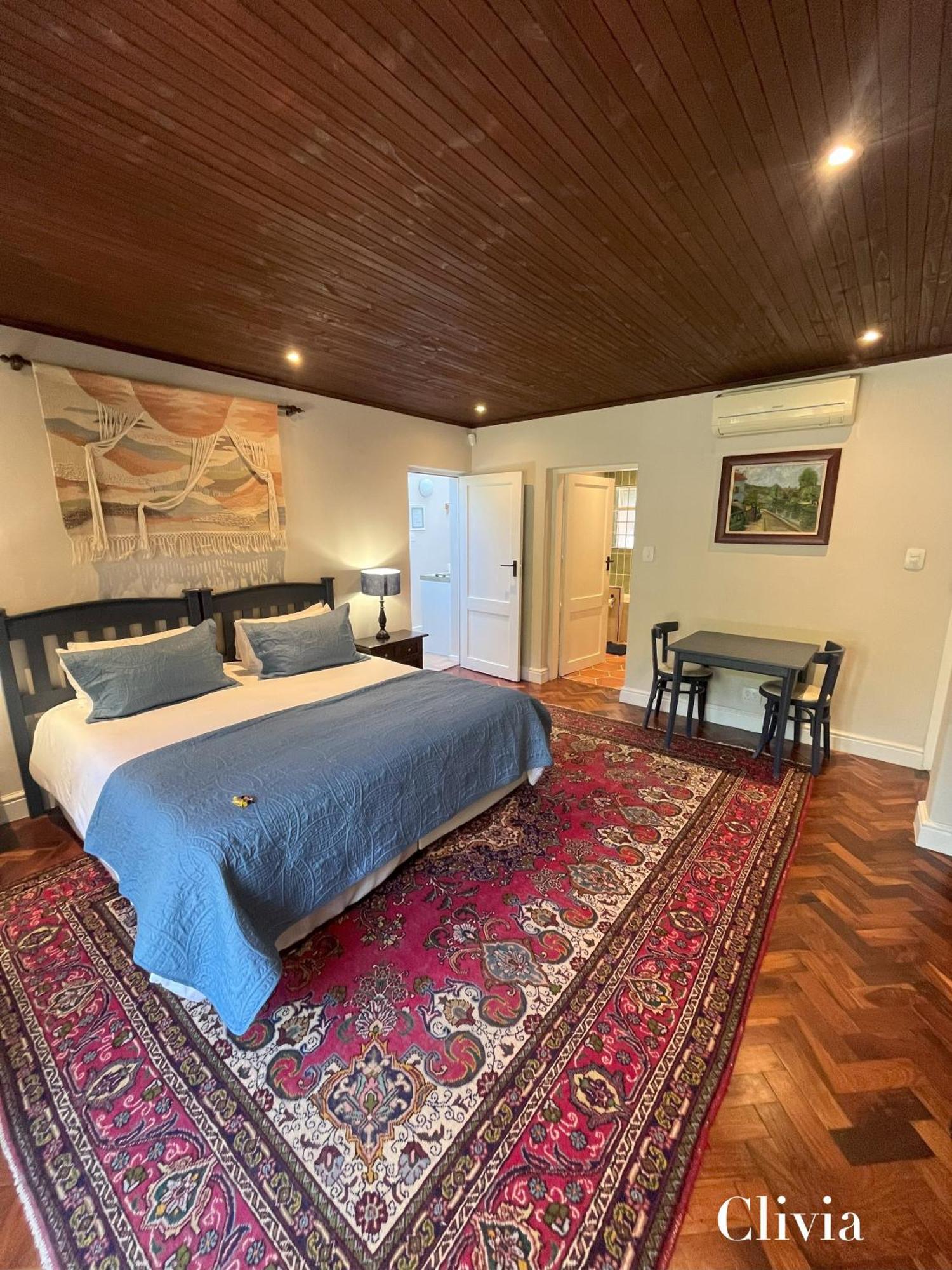 Pinoak - Constantia Cape Town