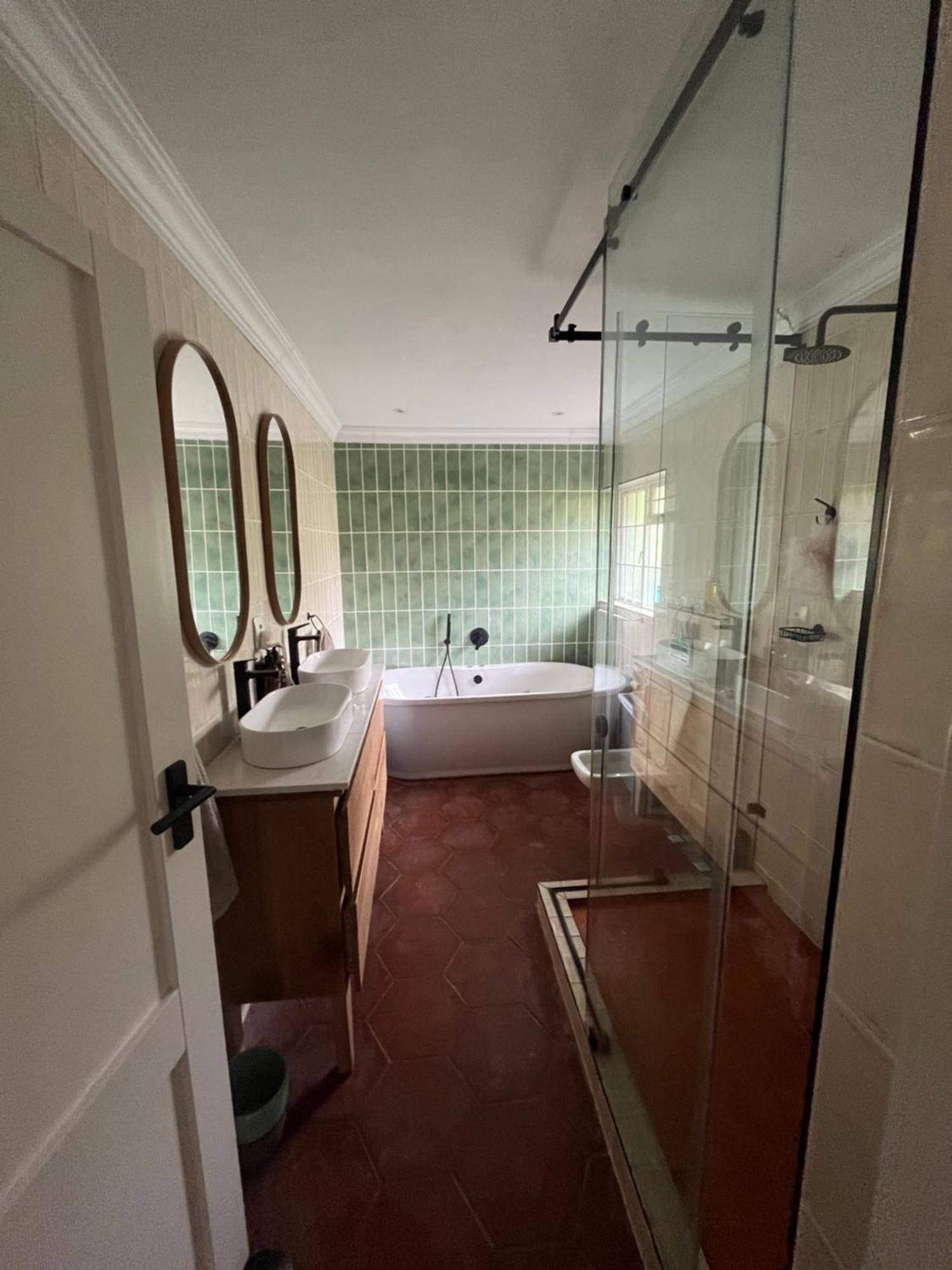 Pinoak - Constantia Guest house