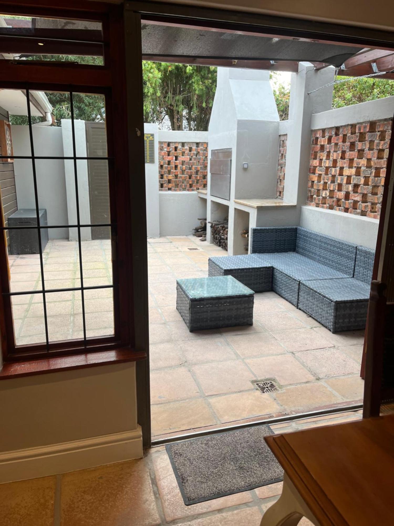 Pinoak - Constantia 3*