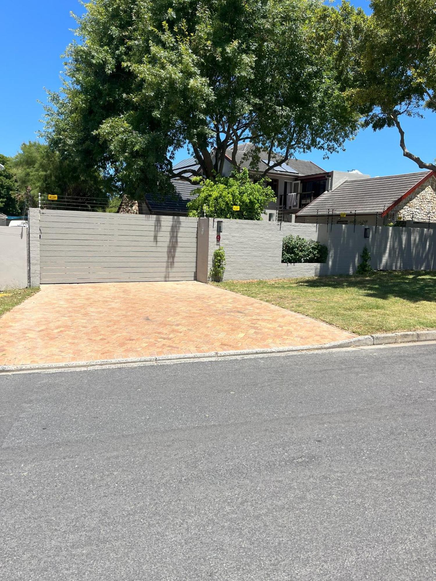 Guest house Pinoak - Constantia