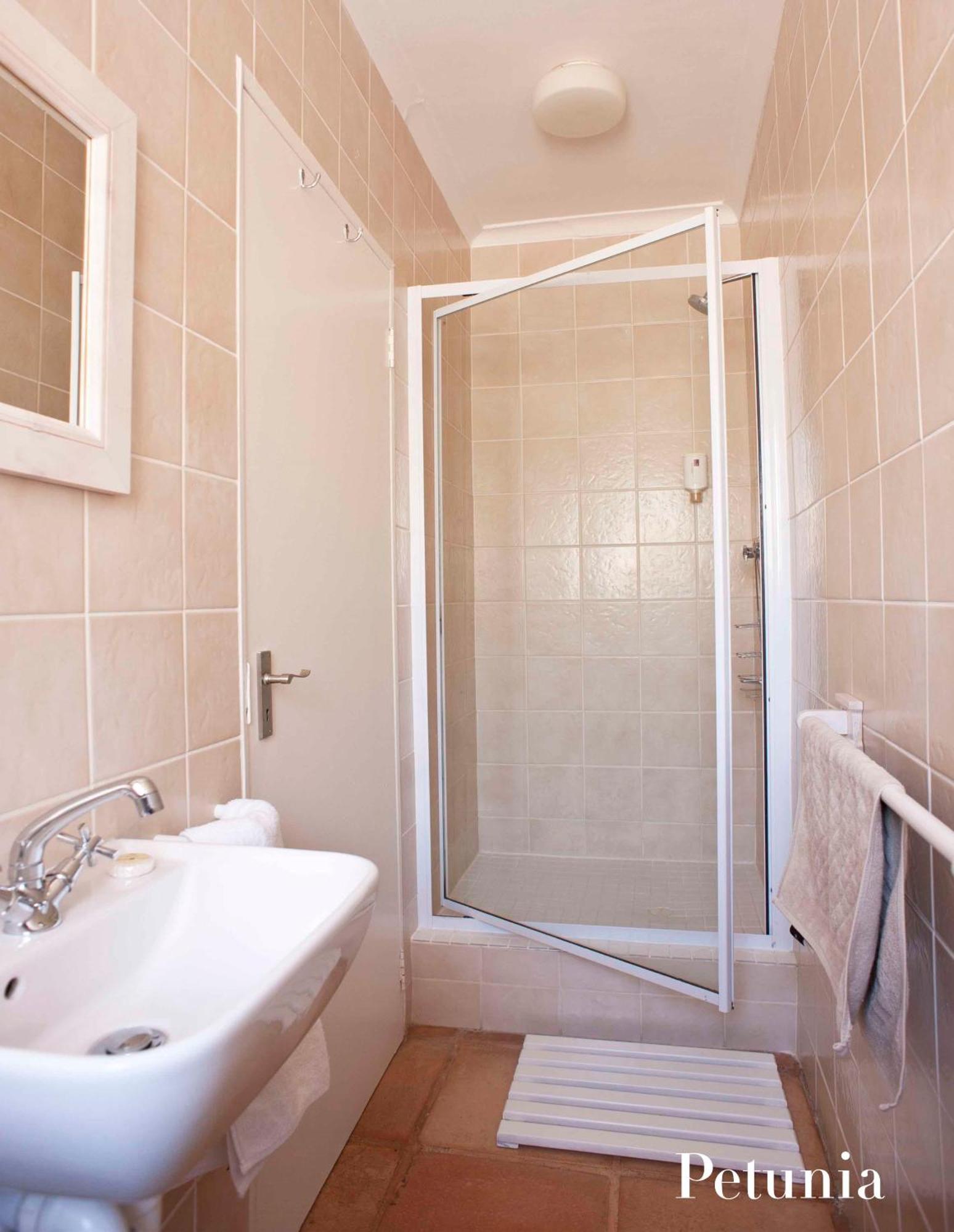 Pinoak - Constantia Guest house Cape Town